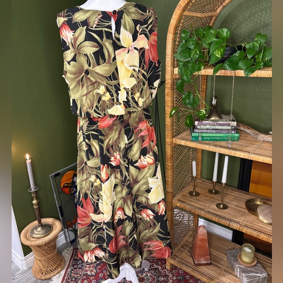 Betsy’s Things VTG Tropical Floral Green Yellow Red Leaves Midi Dress - Picture 2 of 4